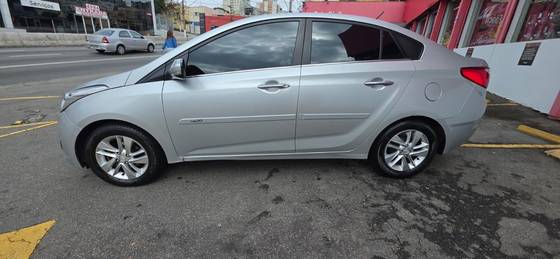 HYUNDAI HB20S 1.6 PREMIUM 16V FLEX 4P AUTOMÁTICO HYUNDAI HB20S 1.6 PREMIUM 16V FLEX 4P AUTOMÁTICO